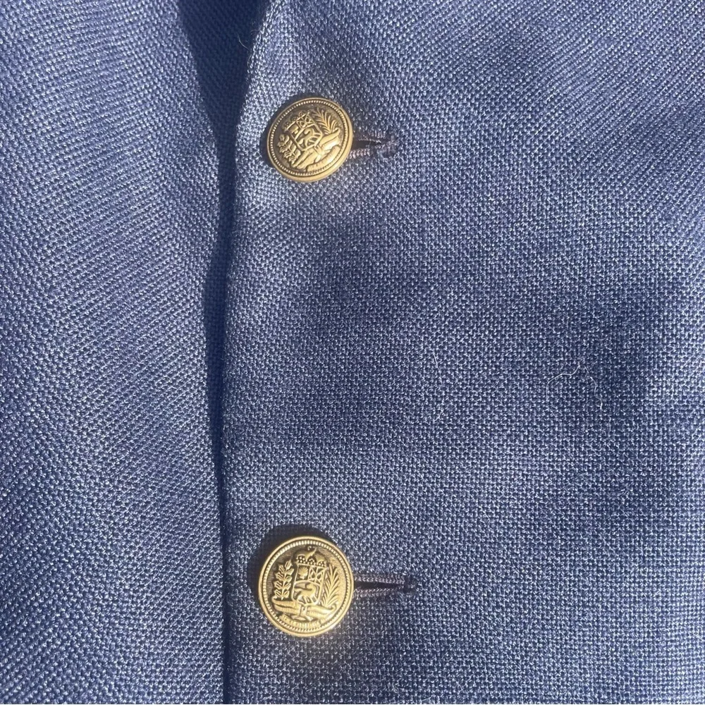 Haggar Men’s Navy Blazer With Gold Buttons 42L Sports Coat Jacket